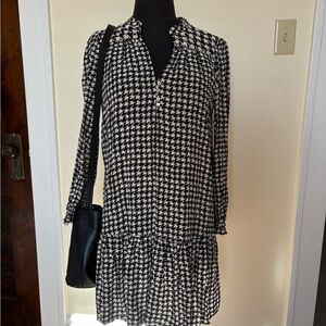 Maeve Sterling Black and White Houndstooth Dress with V-Neck Buttons Tunic